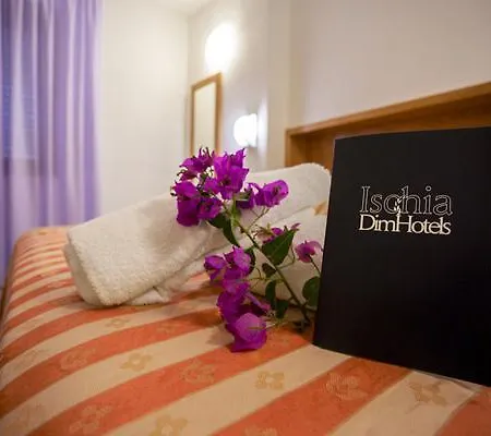 Terme Tirrenia Hotel Ísquia