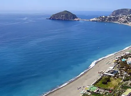 Terme Tirrenia 3* Ísquia